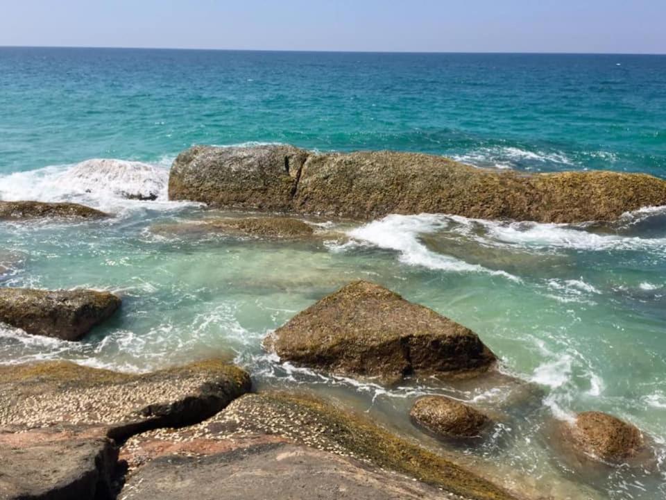 Sea Crest Beach Villa Ambalangoda  Bagian luar foto